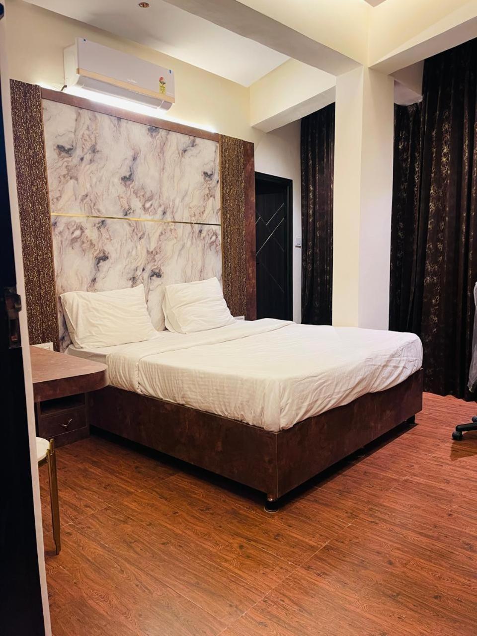 The Taaj Inn Bangalore Ngoại thất bức ảnh
